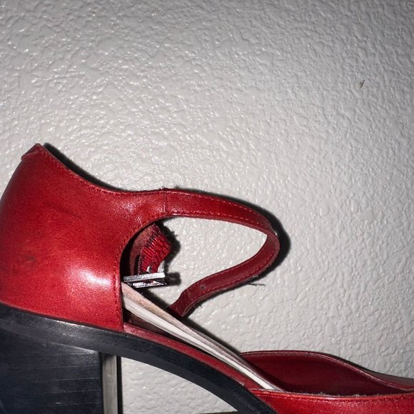 Leather Italian Design Piazza Red Heels - Picture 3 of 4